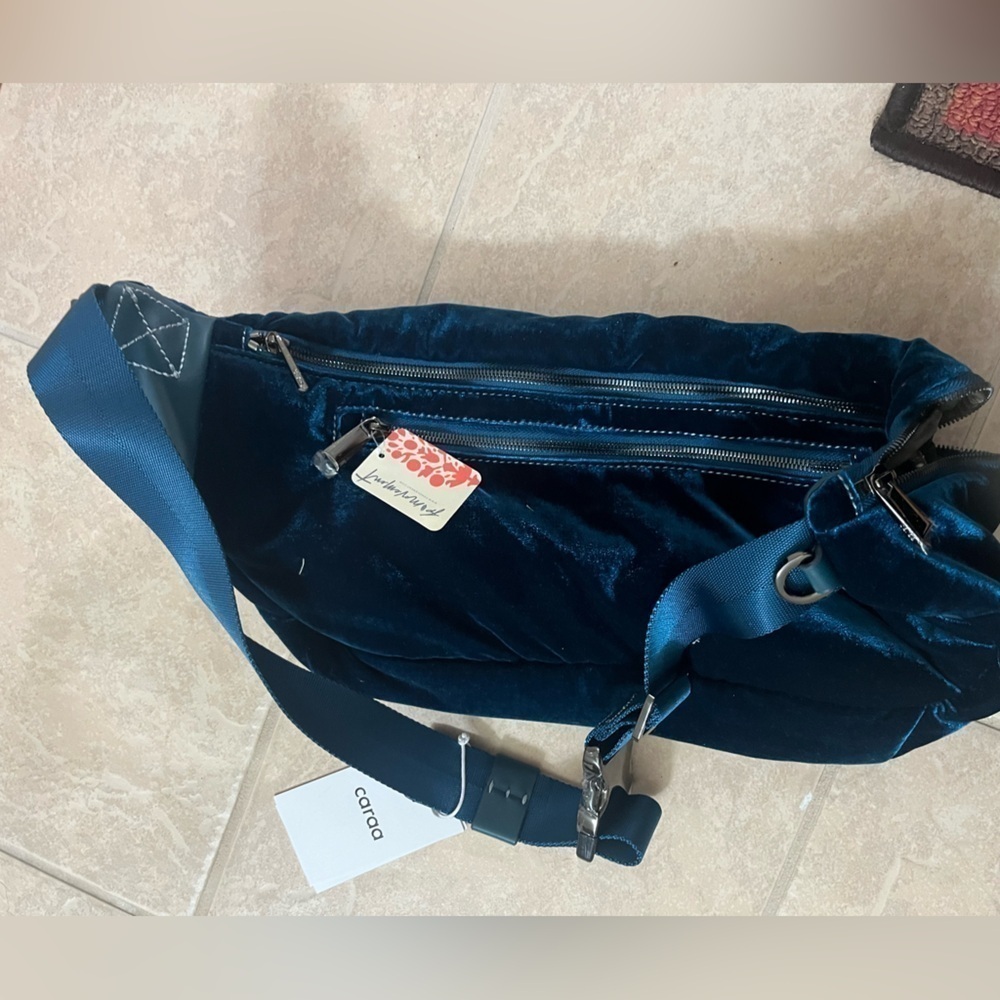 Free People x Caraa Velvet Medium Sling Bag - Picture 6 of 17